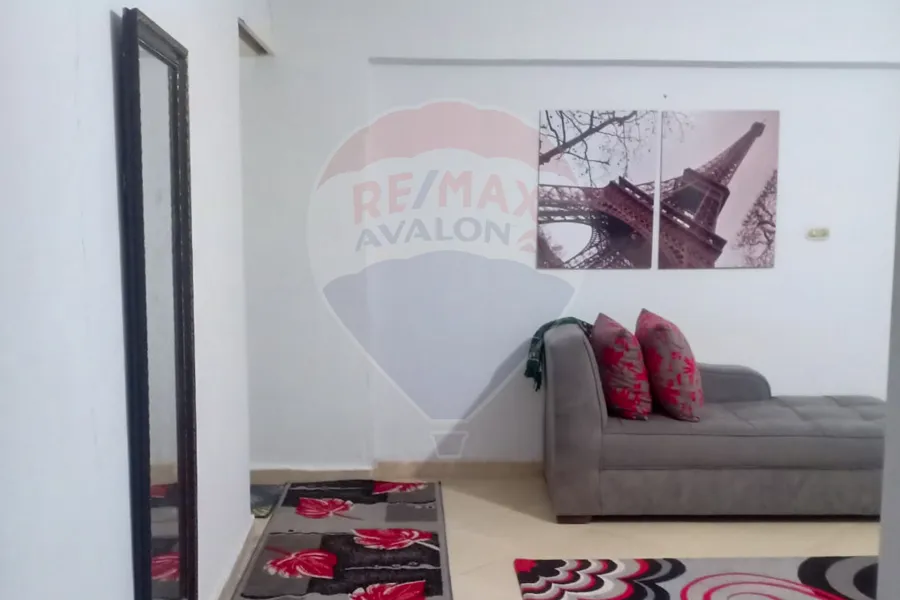 شقة للبيع 115 م فلمنج (ش النسفي - بجوار مدرسة الرمليه)