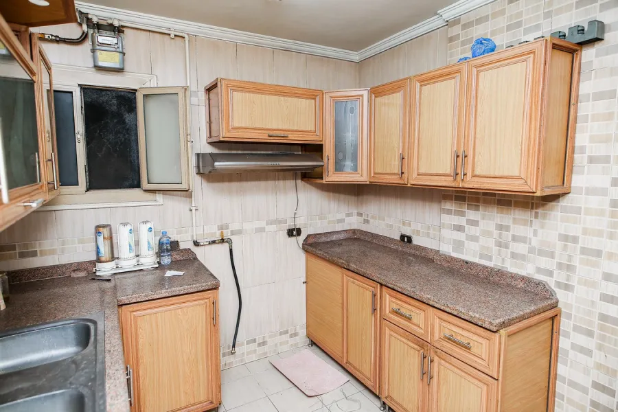 Apartment For Rent 190m Gleem (Steps From Qournish Road)