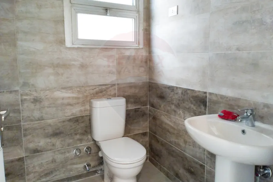 Apartment For Rent 100 m Smouha (Bahaa El-Dine Ghatwari St.)