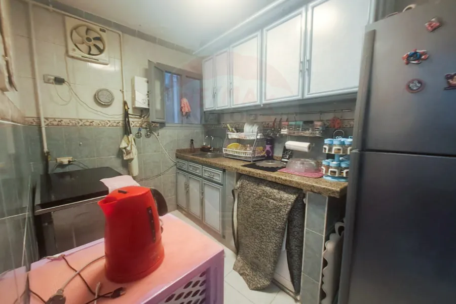 شقة للبيع 100 م سيدي بشر ( متفرع من جمال عبد الناصر )