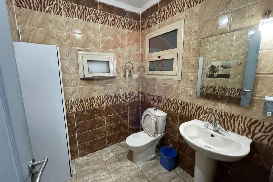 عيادة للايجار 115 م العصافرة (ش جمال عبد الناصر مباشرة)