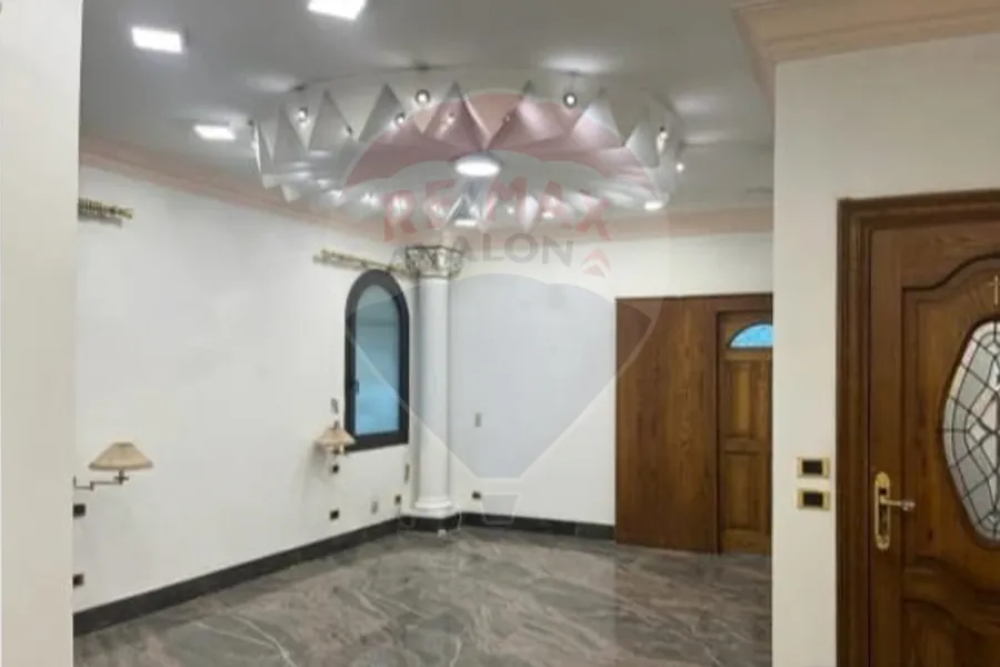 Villa for sale 330 m Masr Al-Gedida (Al-Sheratoon)