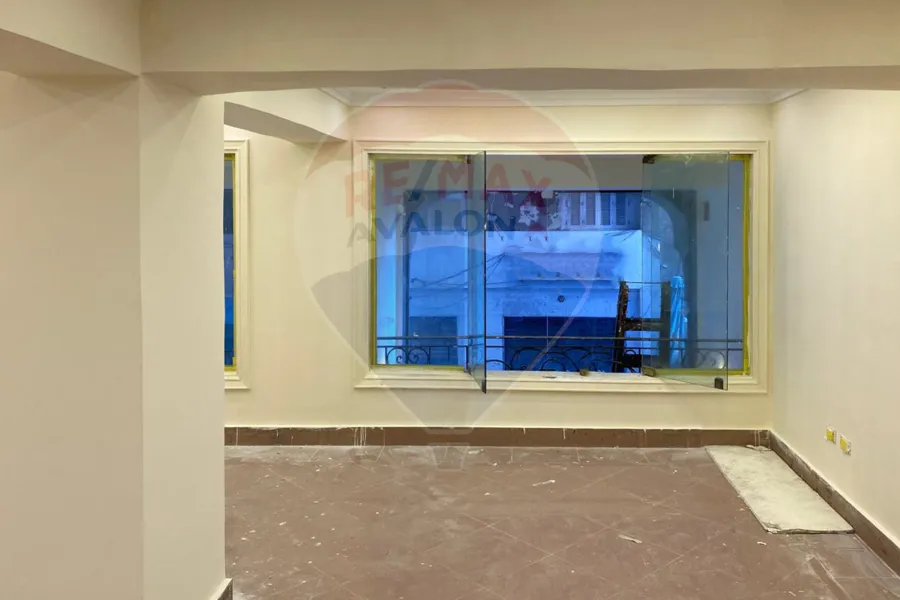 محل للإيجار 120 م سان ستيفانو (ش الكازينو)