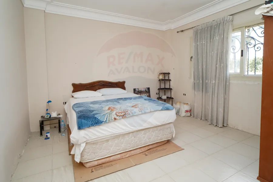 فيلا للبيع 4,200 م (فدان) كينج مريوط (بالقرب من واحة خطاب)