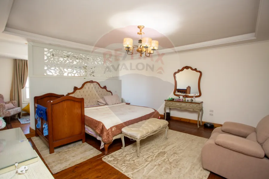 Apartment for sale 305 m Sporting (Omar Lotfy St)