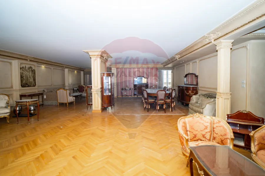 شقة للبيع 636م سموحة (ش البرت الاول - عمارات البارون)