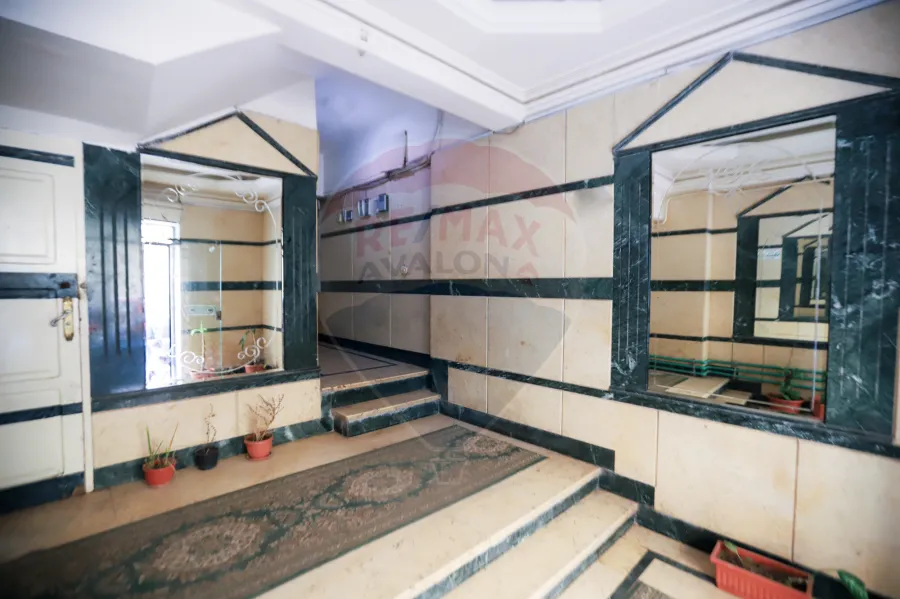 شقة للبيع 175 م سبورتنج ( خطوات من شارع ابوقير )