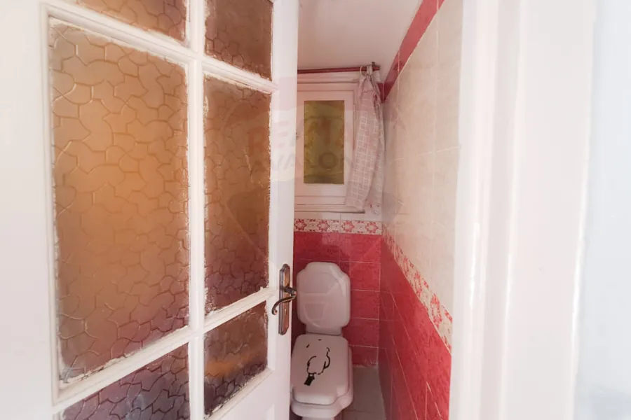 Apartment For Sale 100 m Bahary (Steps From The Sea)