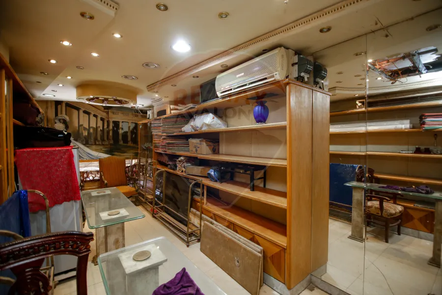 Shop + up floor for Sale 110 m Al Manshiya (France St.)