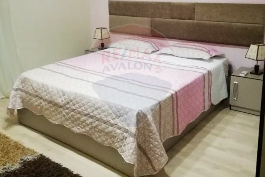 Ground Chalet with Garden for sale (Hacienda Bay) 380 m