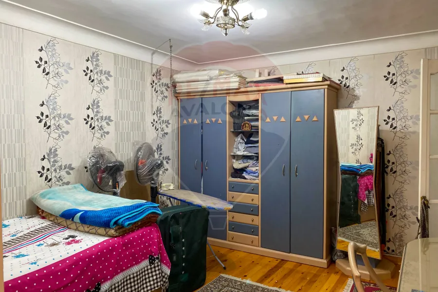 شقة للبيع 250 م جناكليس (ش أبوقير)