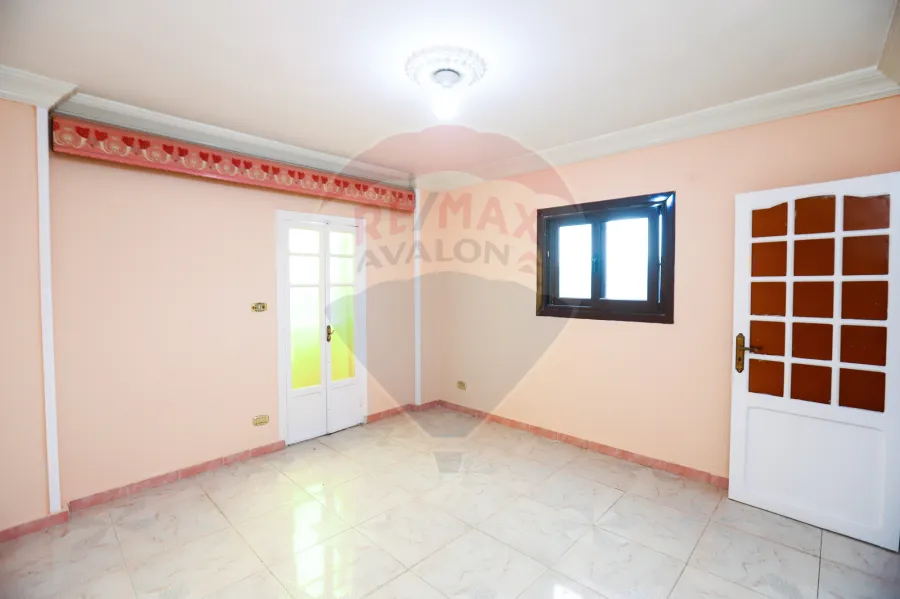 Apartment for sale 150 m Sidi Beshr (Steps from khaled ibn el waleed St.)