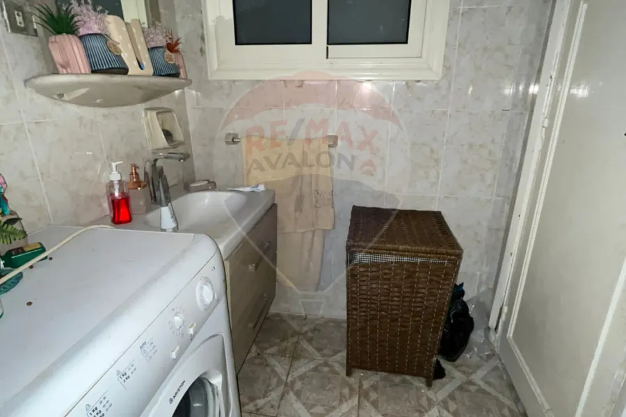 Apartment for sale 110 m Zezinia (Steps from Yahia Mosque)