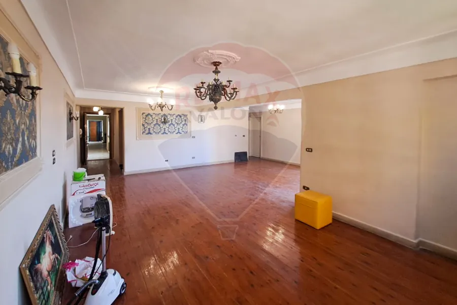 شقة للإيجار 145 م سموحة (ش فكتور عمانويل - اخر ش زهران)