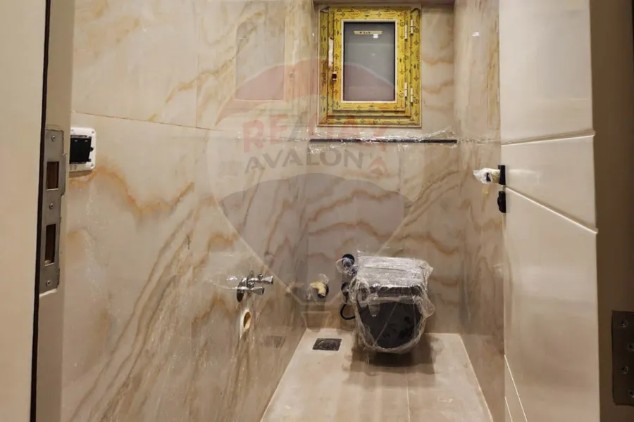 شقه للبيع 138 م  سموحه ( كومباوند حدائق السرايا )