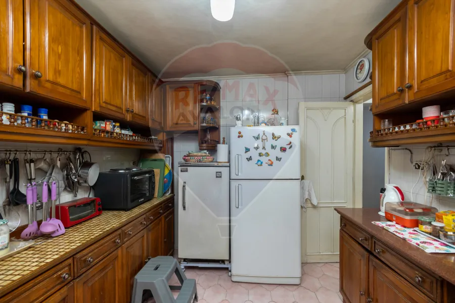 شقة للبيع 165 م صافى لوران (ش الاقبال)