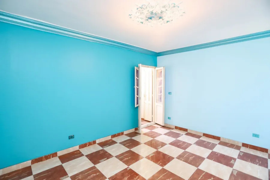 Apartment for sale 240m El-Mandra