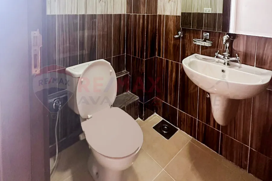 Furnished apartment for rent 227 m Gleem (Mostafa Maher St.)