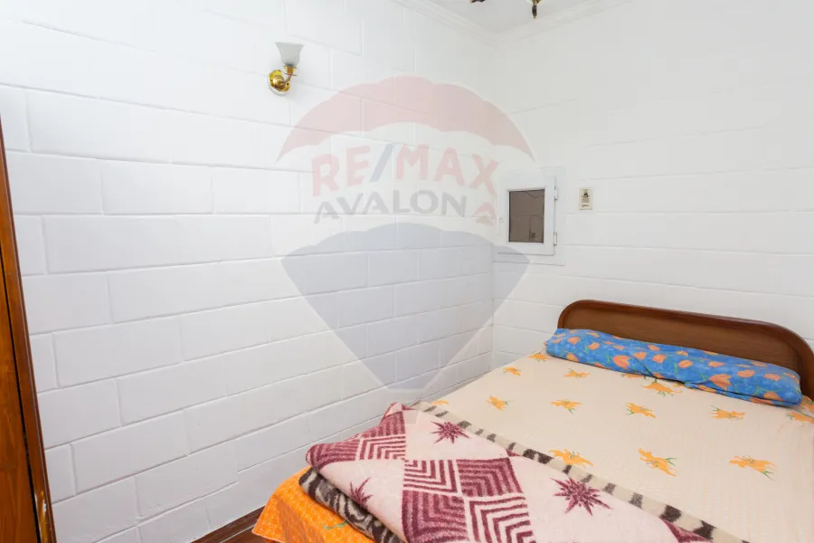 شقة للبيع 130 م سيدي بشر (علي البحر مباشرة)