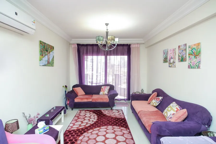 شقة للبيع 160م كامب شيزار ( ش بورسعيد )