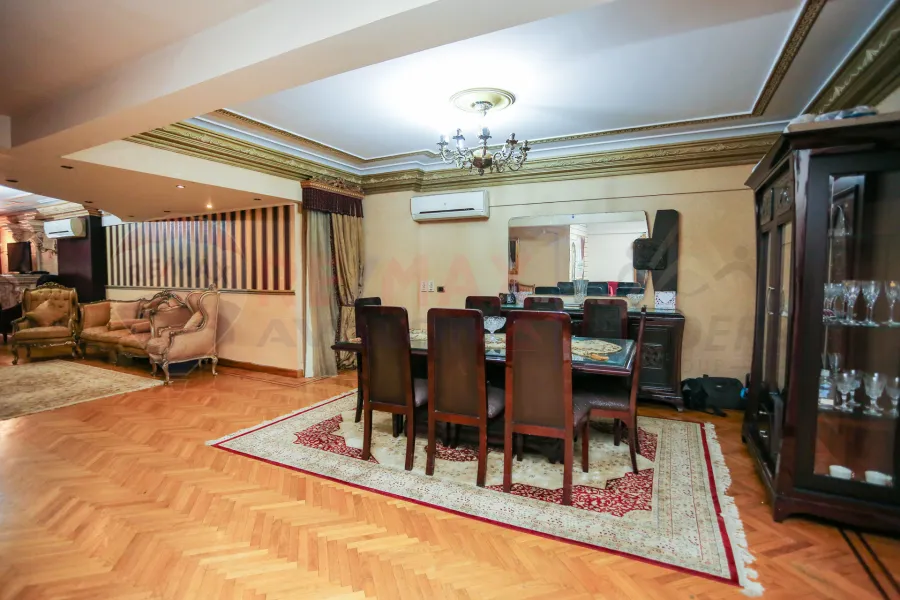 Apartment for sale 240 m Gleem (Mostafa Maher St.)