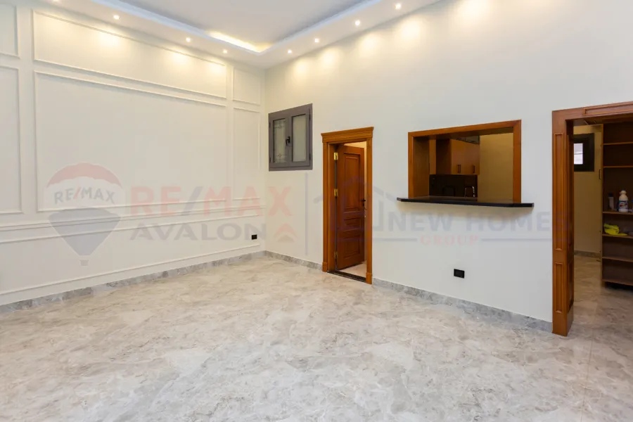 Ground apartment with garden for sale 280 m Kafr Abdo (Steps from Abo Qir St.)