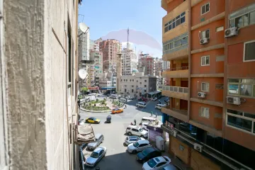 شقة للبيع 90 م المندرة (ش أبو قير الرئيسي)