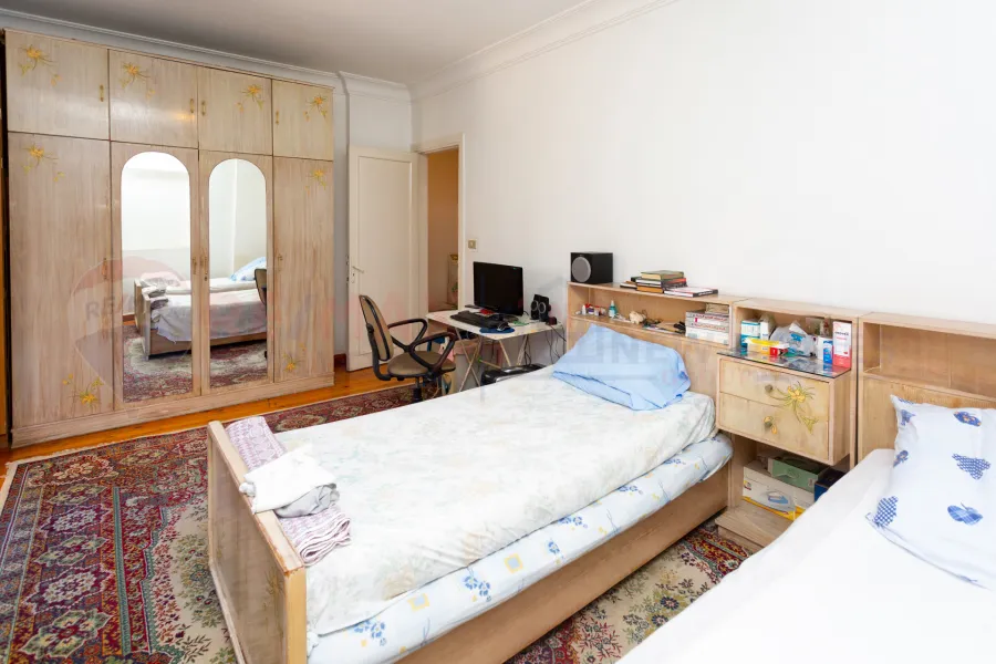 شقة للبيع 165 م سابا باشا (امام قصر المرغني)