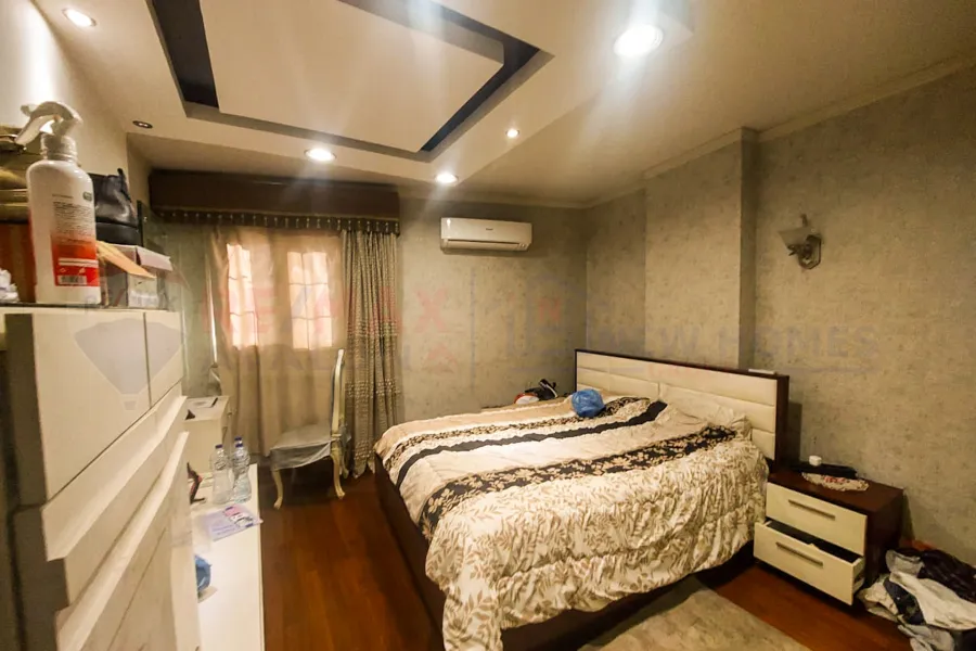 شقة للبيع 210 م وابور المياه (خطوات من النادى الاوليمبى)