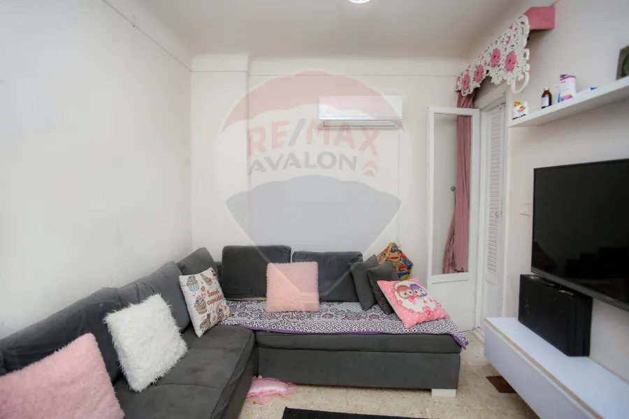 شقة للبيع 80 م جناكليس (ش عمر المختار)