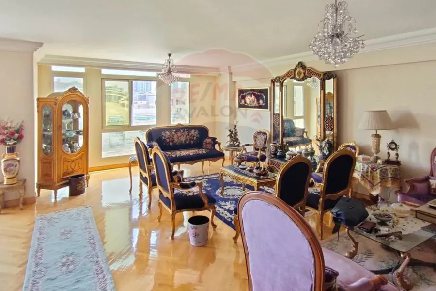 شقه للبيع 215 م سموحة (بيتك في النادي)