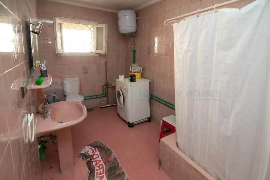 شقة للبيع 220 م سموحة (متفرع من ش مصطفى كامل)