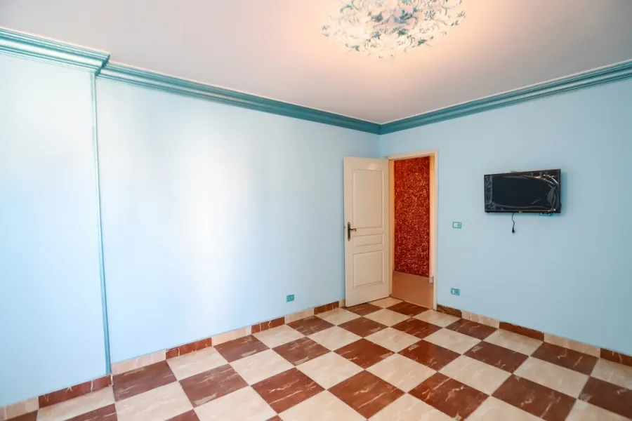 Apartment for sale 240m El-Mandra