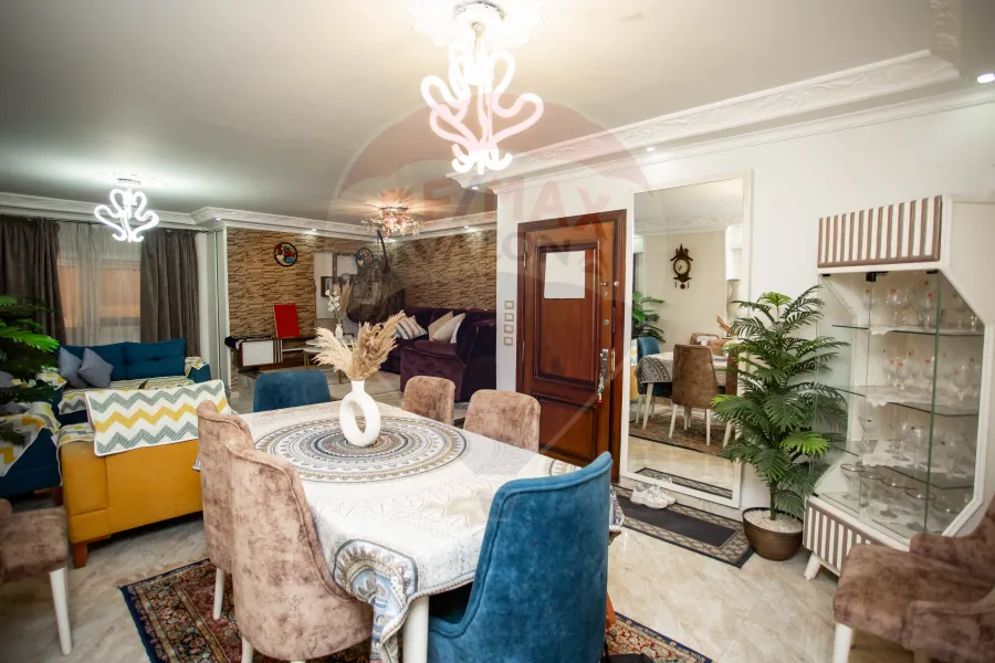 Apartment for sale 165 m Gleem (steps from the sea)