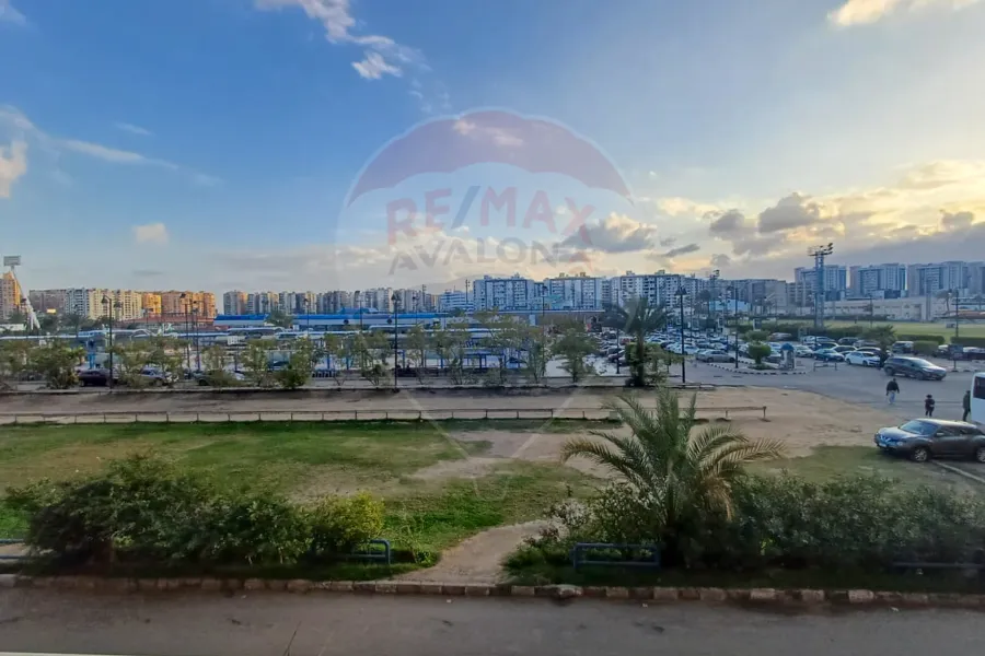 شقة للبيع 260 م سموحة (بيتك فى النادى)