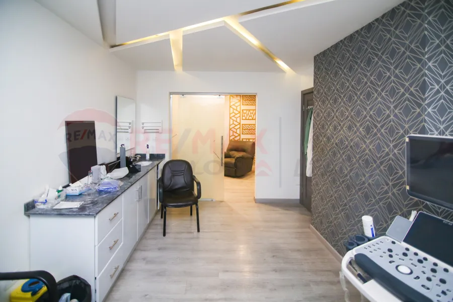 Administrative apartment for sale 185 m Smouha (Fawzy Moaz St. - Brand Building)