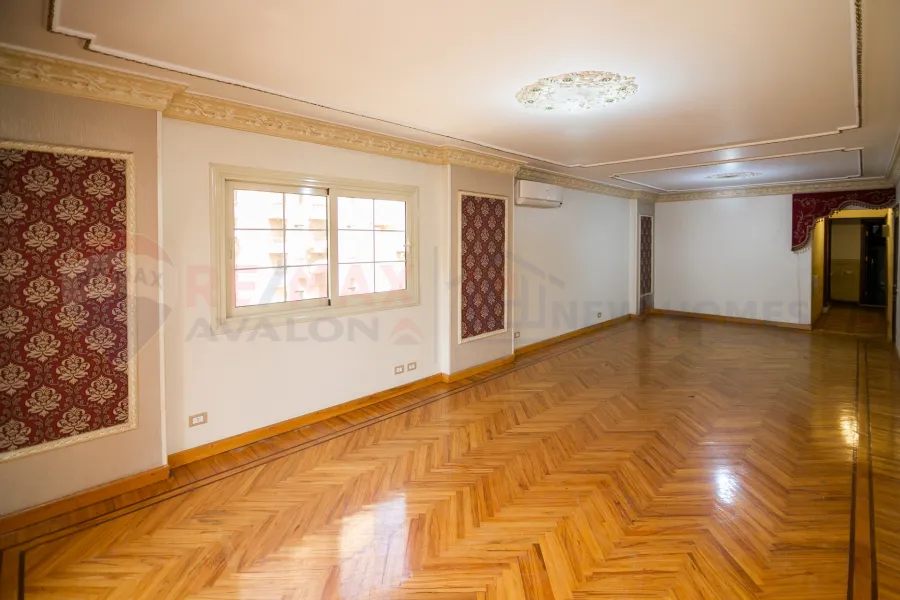 Apartment for sale 185 m San Stefano (directly on the tram - Brand Building