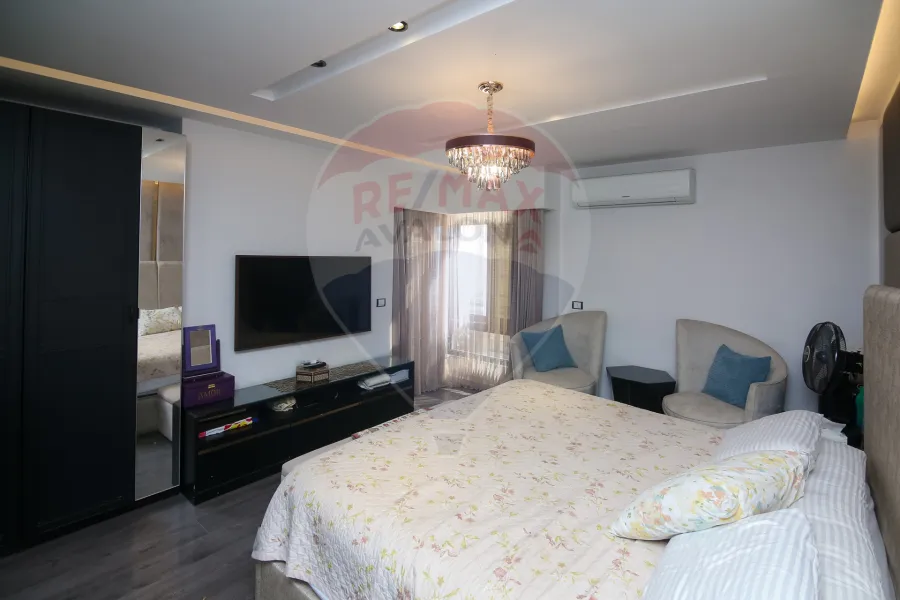 Apartment for sale 225 m Laurent (Al-Eqbal St.)