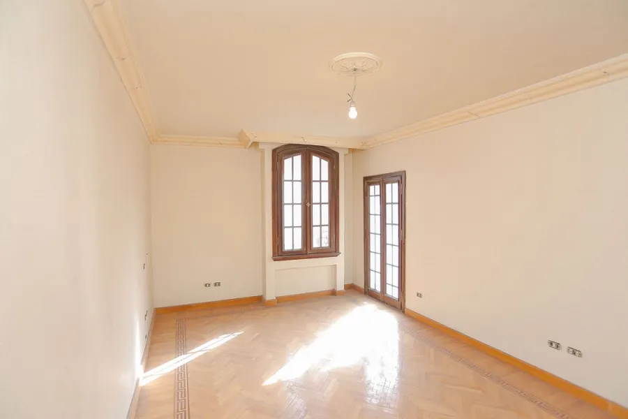 شقة دوبلكس للبيع 236م سموحة (ش فوزى معاذ الرئيسي)