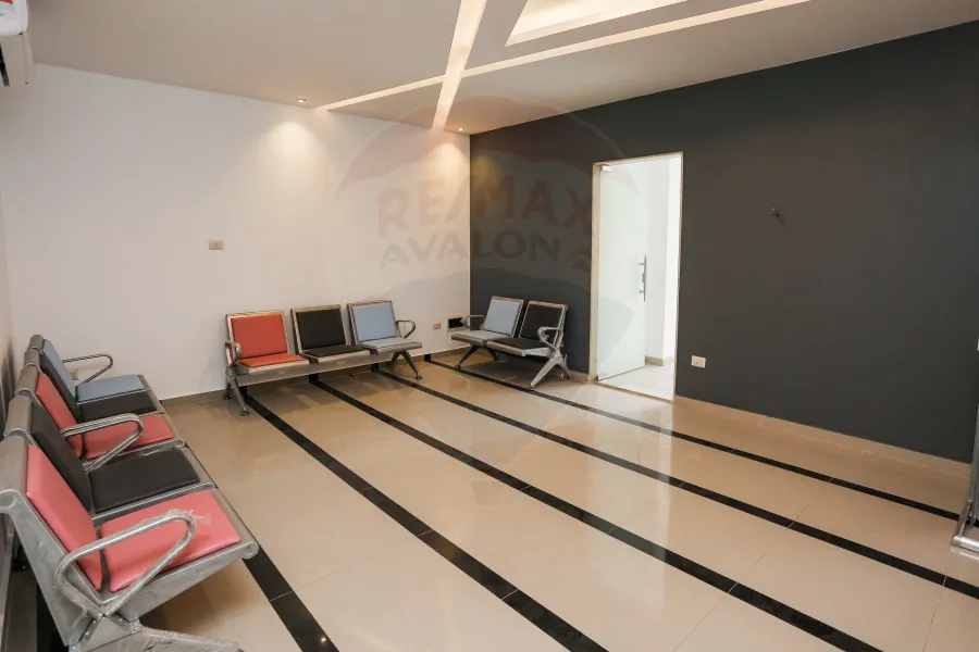 مقر اداري للايجار 65 م لوران (علي الترام مباشر)