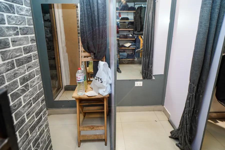 محل للايجار 45 م سان ستيفانو (خطوات من الترام)