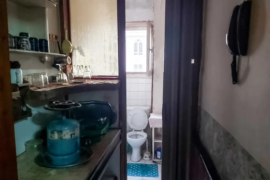 مقر ادارى للبيع 80 م محطة الرمل ( ش دكتور حسن فضالي )