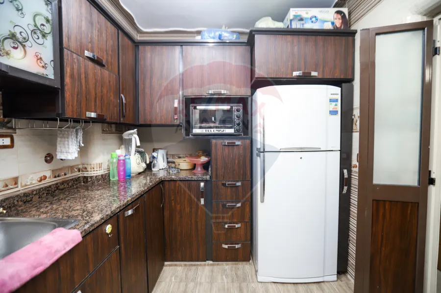 شقة للبيع 200 م السرايا ( خطوات من ش خالد بن الوليد )