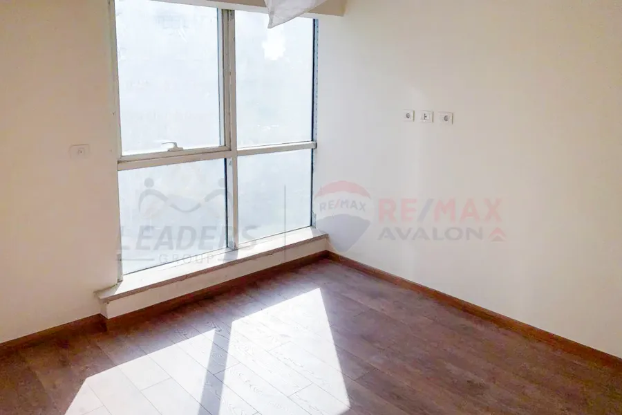 شقة للايجار 180 م سموحة (جراند فيو)