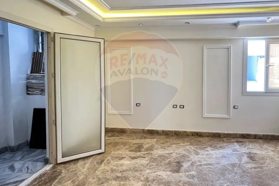 شقة للإيجار 180 م سموحة (جراند فيو)