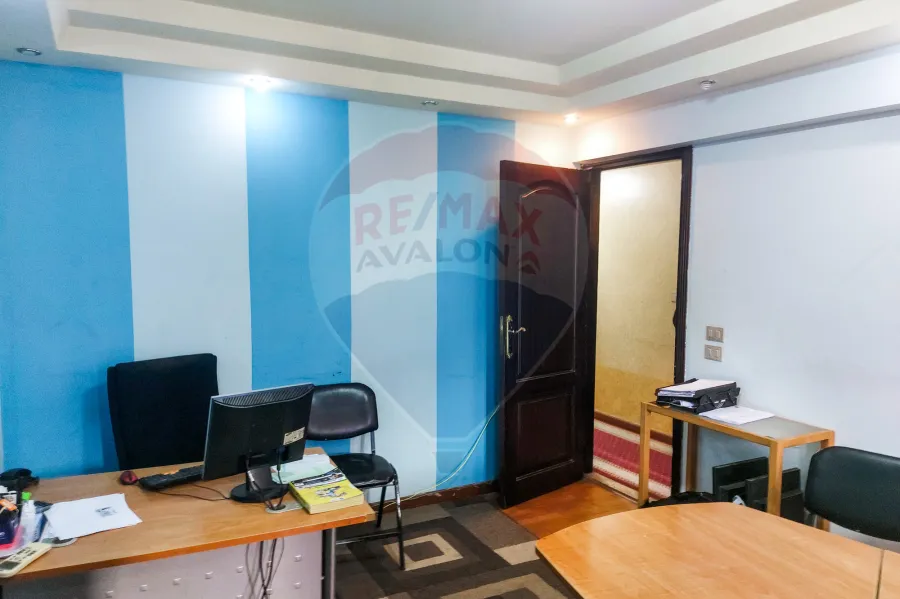 شقة للايجار 222 م سموحة (خطوات من شارع مصطفي كامل)