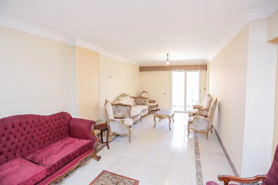 شقة للبيع 175م بولكلي (خلف نادي القضاه)