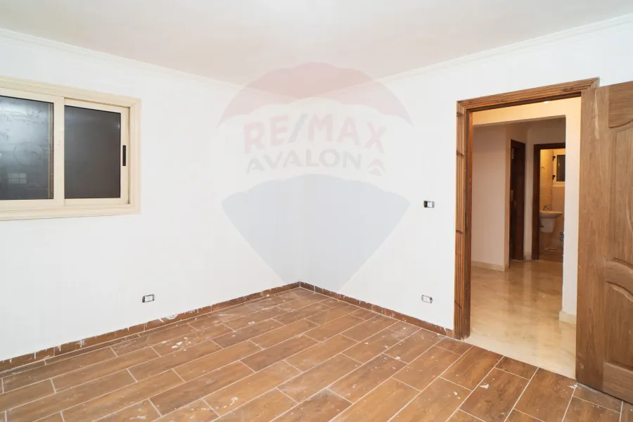 Apartment For Sale 170 m Elmontazah (Al Malik St.- Royal Plaza Compound)