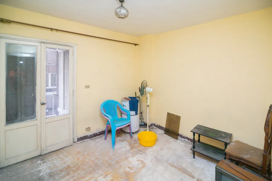 شقة للبيع 120 م ميامي (ش ابو العرب)