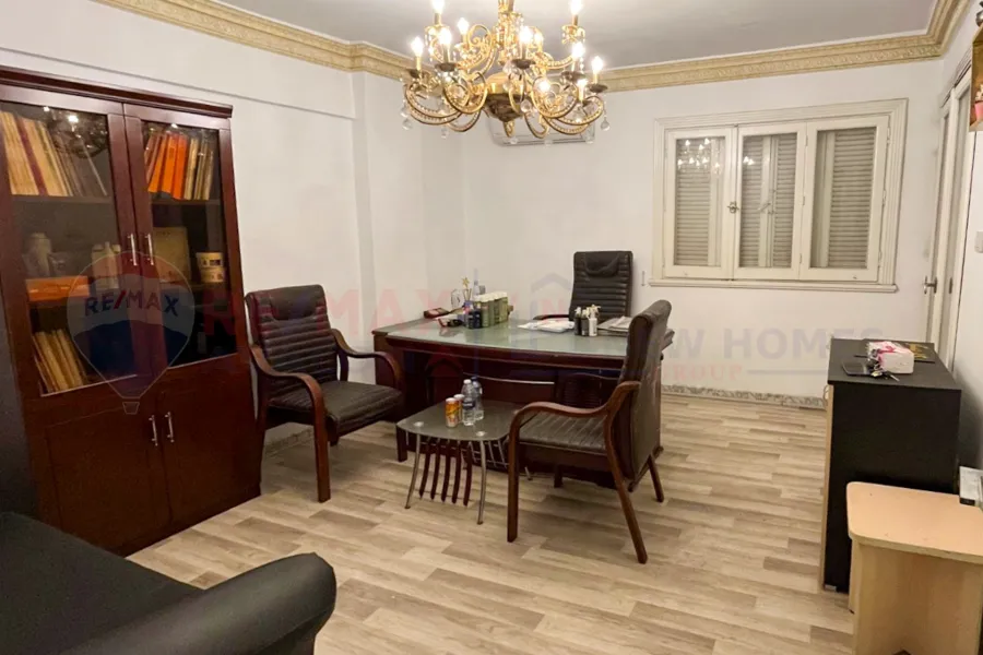 شقة للبيع 165 م رشدي (شارع سوريا)